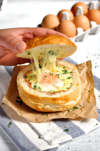 No-Washing-Up-Ham-Egg-Cheese-Bread-Bowl-1_680px